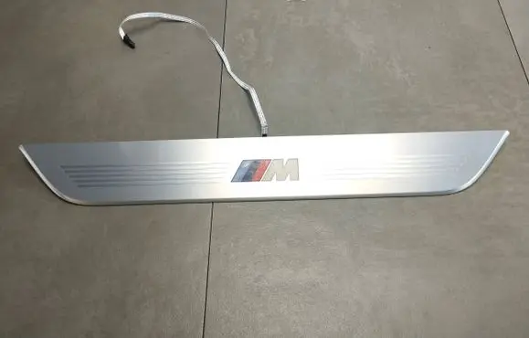 Foot area side trim