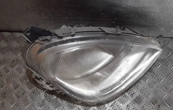 Mercedes-Benz A W168 Headlight/headlamp A1688200261 0301152202