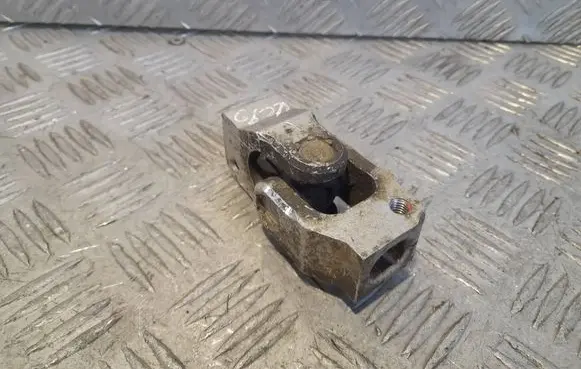 Volvo XC90 Steering column universal joint