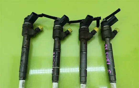 Mercedes-Benz A W169 Fuel injectors set A6400700767