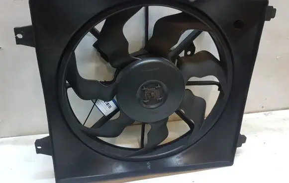 Hyundai Santa Fe Electric radiator cooling fan GF17M21