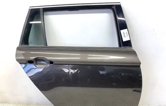 Volkswagen PASSAT B8 Rear door LB8R