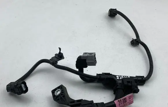 Toyota Prius xw60 Fuel injector wires 8221976020