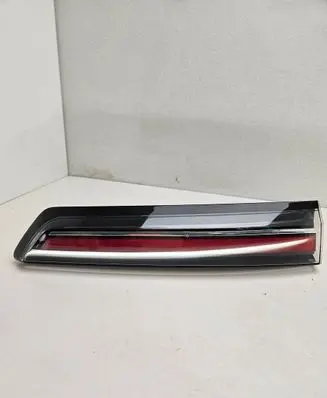 Opel Mokka B Tailgate rear/tail lights 9833944480 2SA01499501AE
