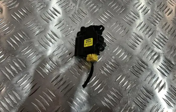 Hyundai Tucson IV NX4 A/C air flow flap actuator/motor EA1F1-CXGCA01