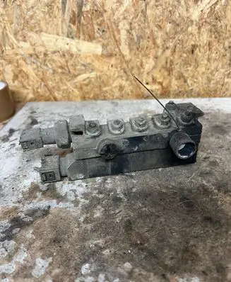Mercedes-Benz S W220 Air suspension valve block A2203200258