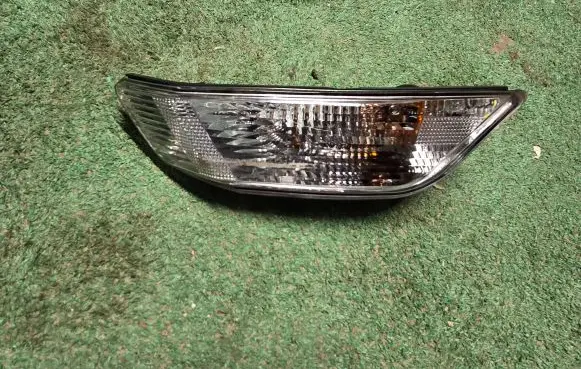 Ford Mustang VI Front indicator light FR3B13200B