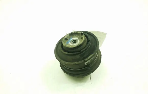 Mercedes-Benz C W202 Engine mount bracket A2102401217