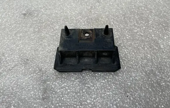 BMW X5 E53 Rear bumper mounting bracket 8402329