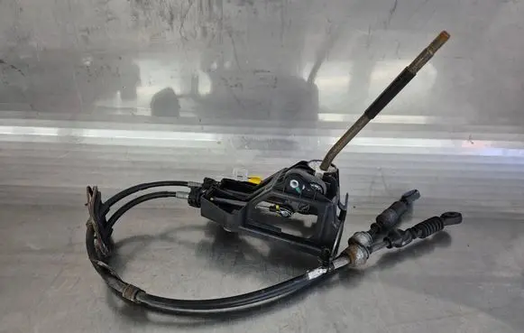 Peugeot 107 Gear shift cable linkage 