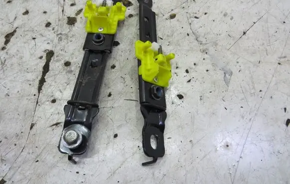 KIA Sportage Seat belt adjustment rail GMAUTO4574097