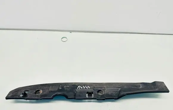 Volkswagen Jetta VI Fender end trim 5C6821112A