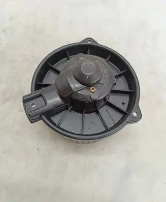 Toyota Yaris Heater fan/blower 194000