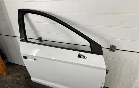 Seat Leon (5F) Front door