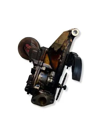 Audi A8 S8 D2 4D Oil pump 077115105D