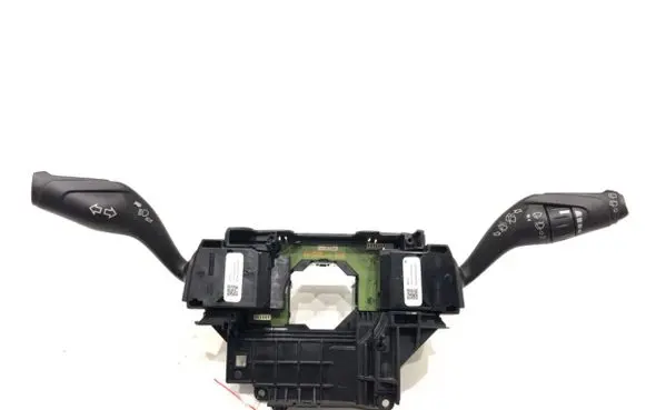 Wiper turn signal indicator stalk/switch