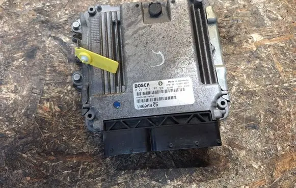Mitsubishi Outlander Engine control unit/module ECU 0281014108 1860A906