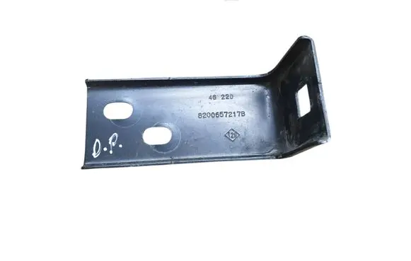 Renault Master III Radiator support slam panel bracket 8200657217 4622D
