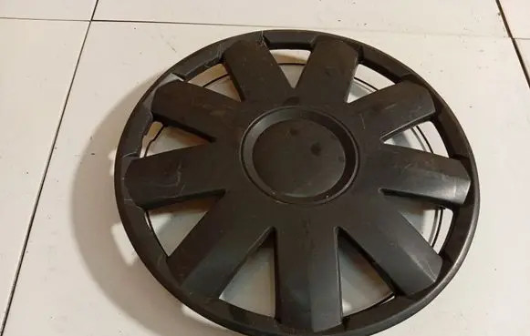 Volkswagen Polo IV 9N3 R15 wheel hub/cap/trim M285470