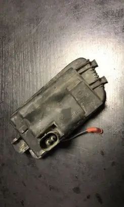 BMW 5 E39 Headlight/headlamp dust cover 8377942