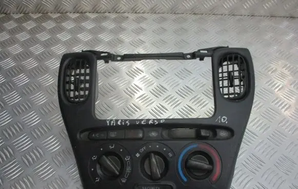 Toyota Yaris Verso Interior fan control switch 