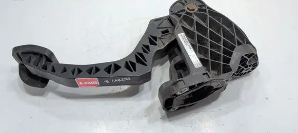 Skoda Octavia Mk2 (1Z) Clutch pedal 1K1721059CH