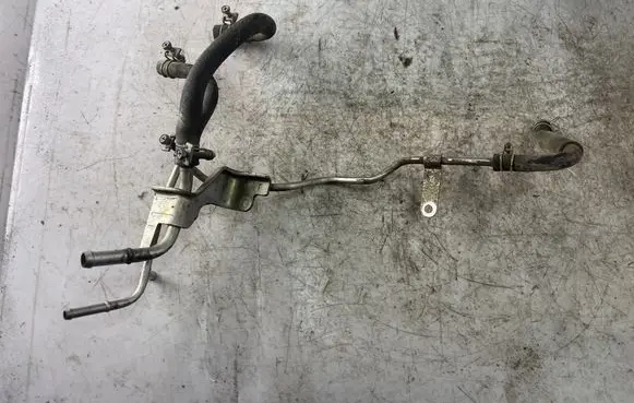 Nissan Navara D40 Engine coolant pipe/hose