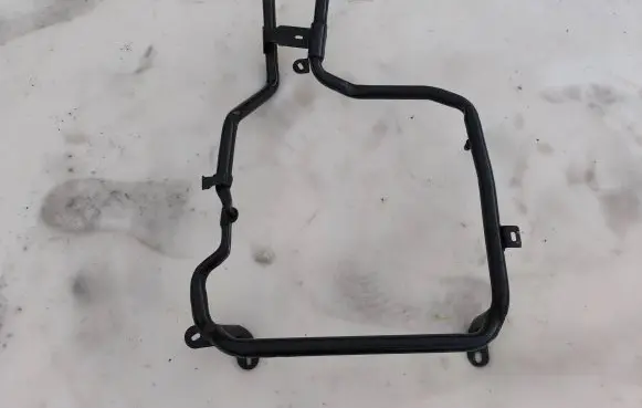 Opel Vivaro Air filter cleaner box bracket assembly 