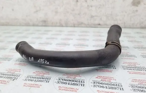 Volkswagen PASSAT B6 Engine coolant pipe/hose
