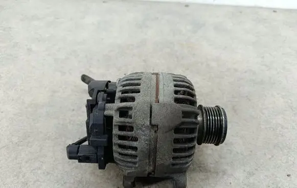 Volkswagen Golf V Generator/alternator 