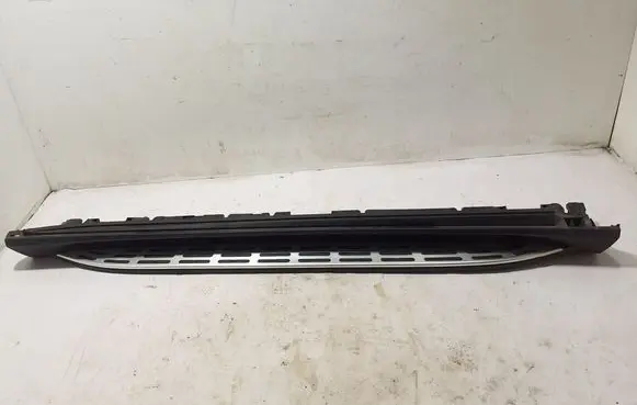 Mercedes-Benz GLE W167 Sill A1676900404