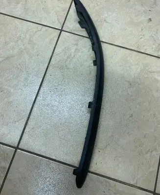 Volkswagen Polo IV 9N3 Front bumper splitter molding 6Q0807717