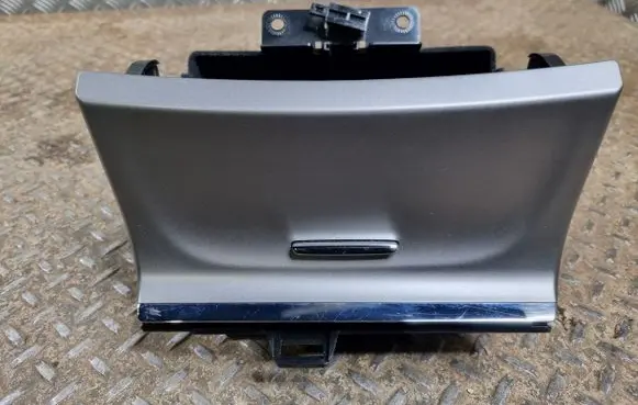 Jeep Grand Cherokee Glove box central console X90029100AN