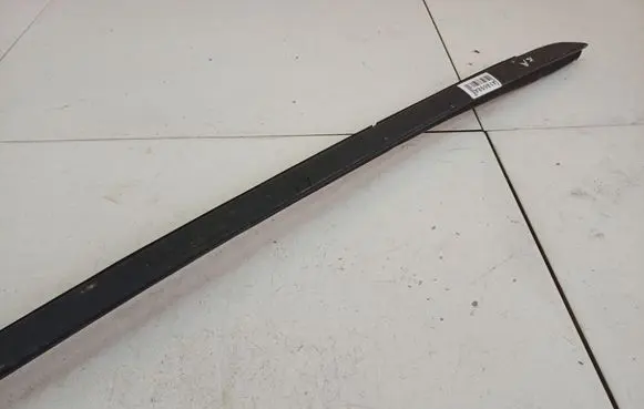 Opel Zafira A Windshield trim 76556MA
