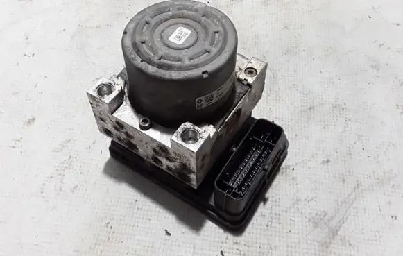 Opel Vivaro ABS Pump 476605919R