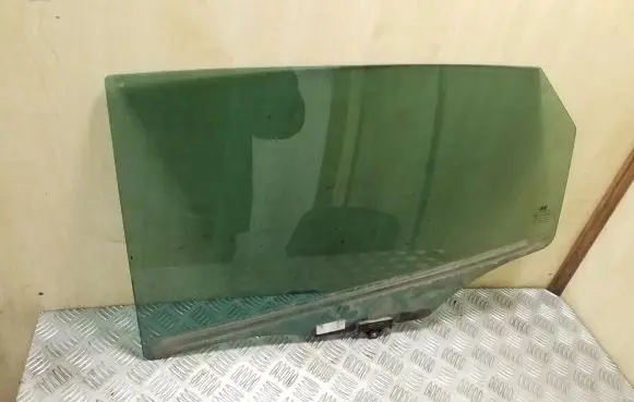Hyundai ix35 Rear door window glass