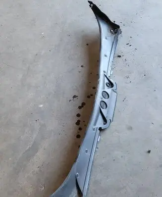 BMW 1 F20 F21 Wiper trim 7240672 602114 19074910