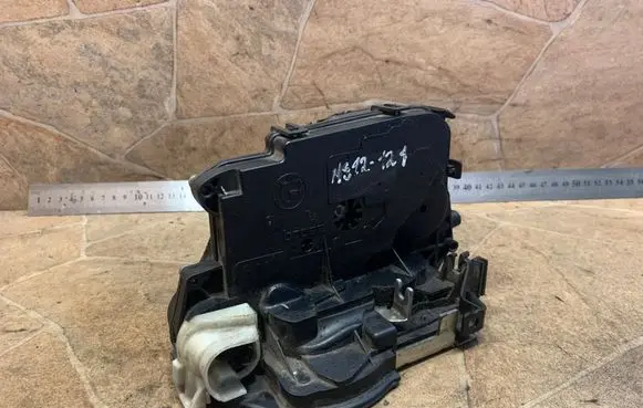 Front door lock