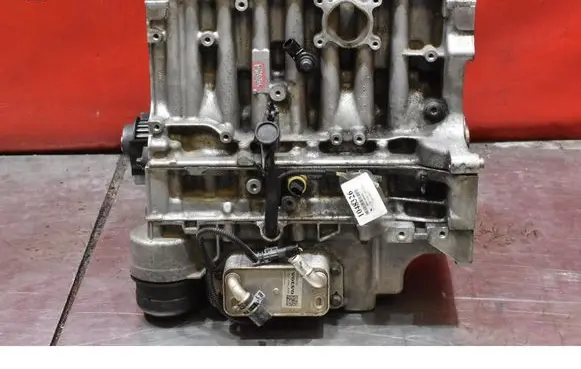 Volvo V40 Engine block B4204T38
