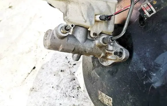 Suzuki Liana Master brake cylinder