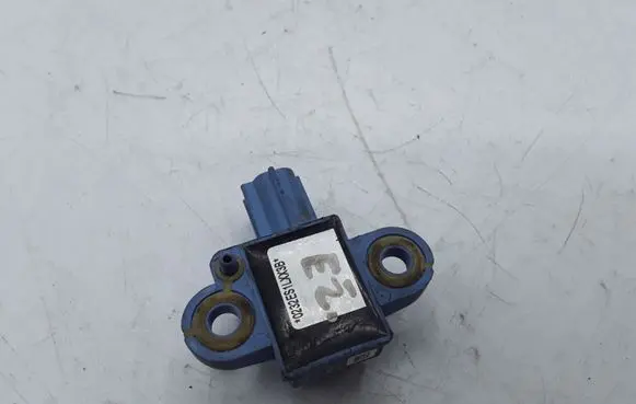 Volkswagen Golf V Airbag deployment crash/impact sensor 1K0955557A