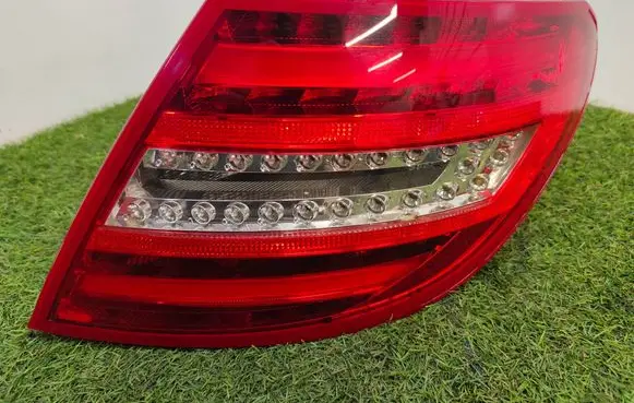 Rear/tail lights