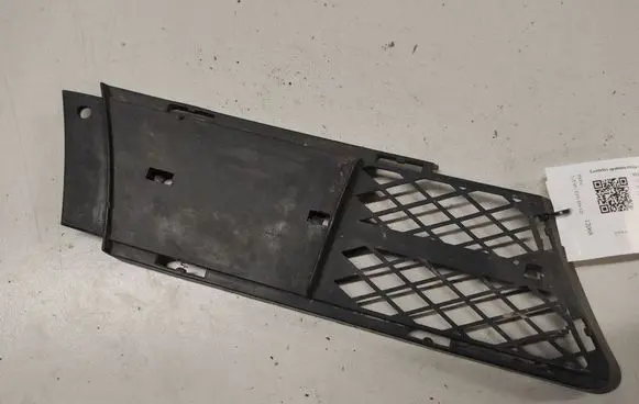 BMW 3 E90 E91 Front bumper lower grill 7134081 22944911