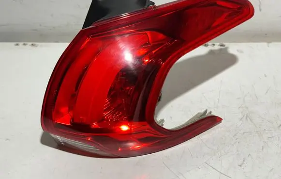 Rear/tail lights