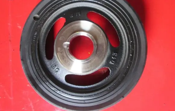 Peugeot 208 Crankshaft pulley