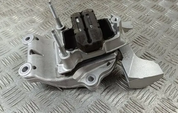 Mazda CX-70/90 Gearbox mount K144215