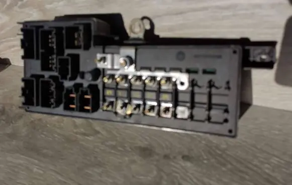 Volvo V70 Fuse box set 8678449 618787200