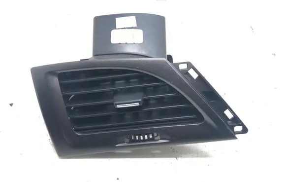 Renault Megane III Dashboard side air vent grill/cover trim 687614794R