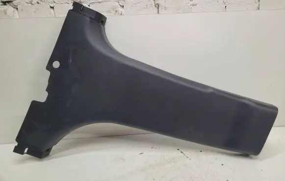 (B) pillar trim (bottom)