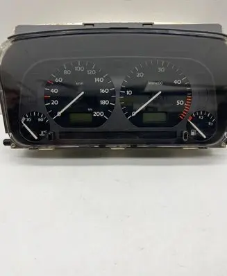 Volkswagen Golf III Speedometer (instrument cluster) 1H0919860E 6160633041